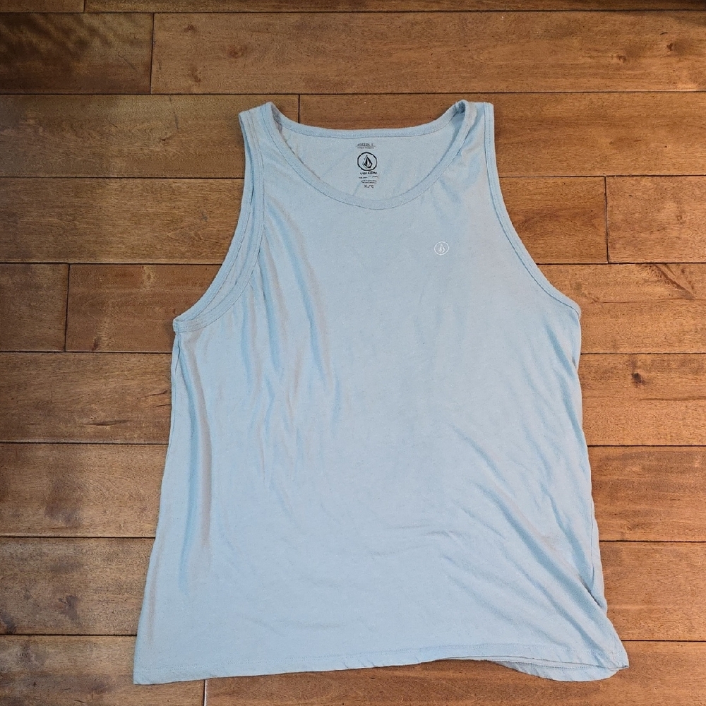Pre-Owned Condition is a Men's Sky Blue Volcom Modern Fit Tank Top. Size XL